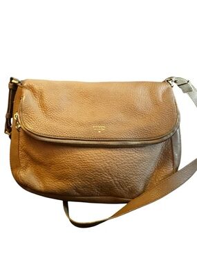 Fossil Pebbled Leather Crossbody Bag in Tan Brown
